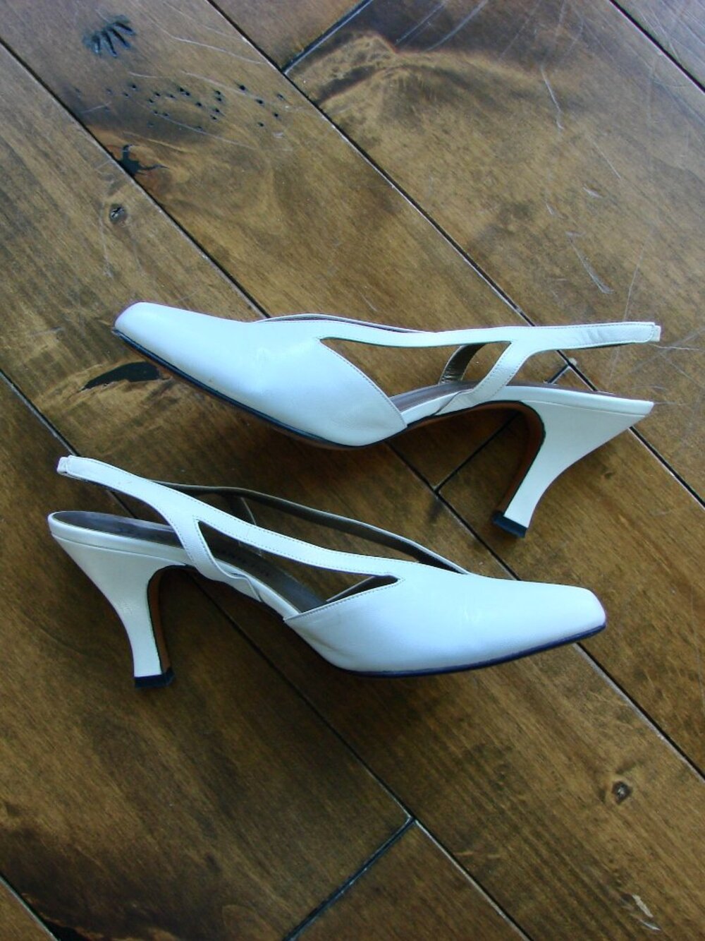 YSL White Slingback Leather Heels Wedding Authentic COA Kitten Heels Vintage 7 - Picture 10 of 13